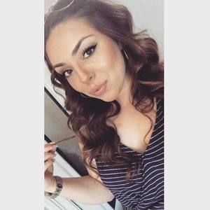 Meet your Posher, Elena